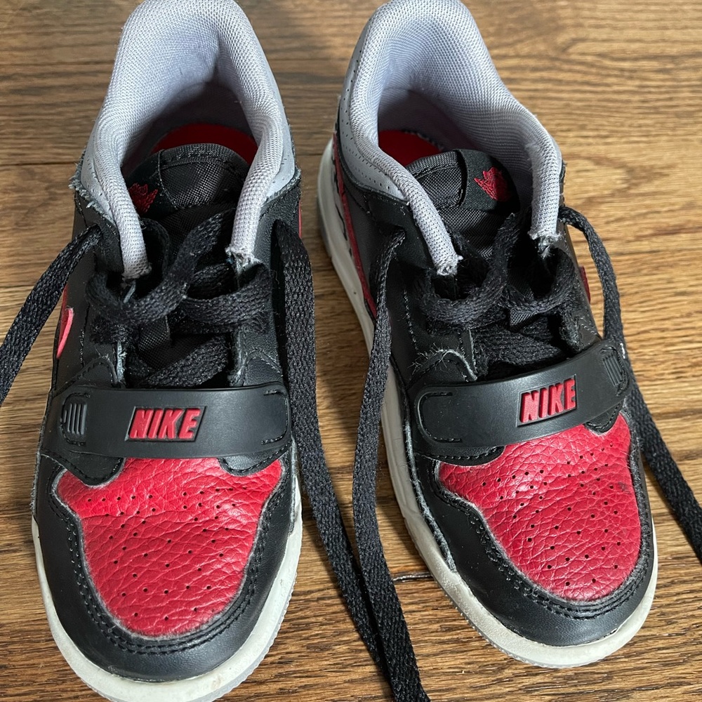 Boys Jordan Sneakers